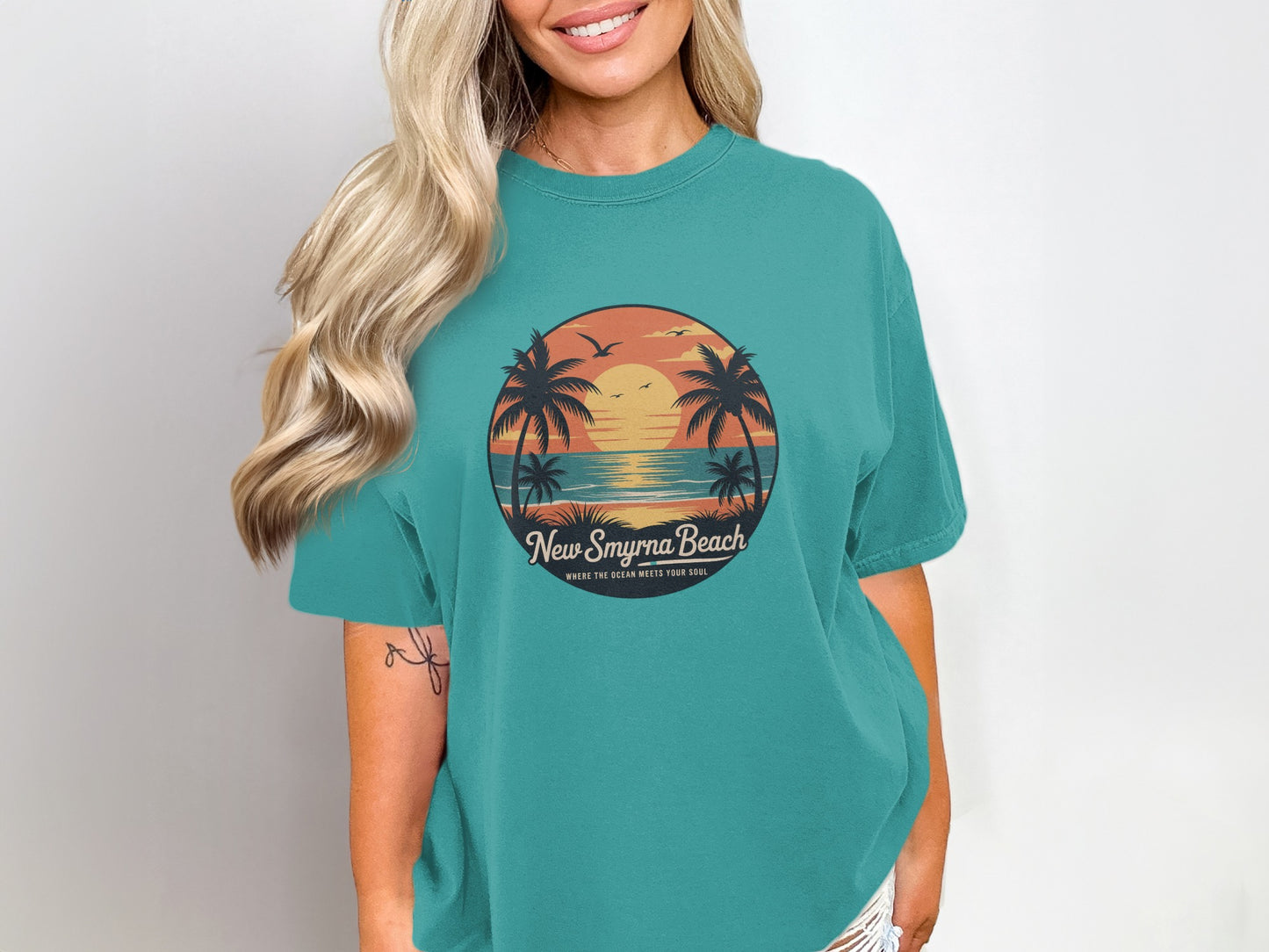 New Smyrna Beach Vintage Sunset Graphic Shirt product type
