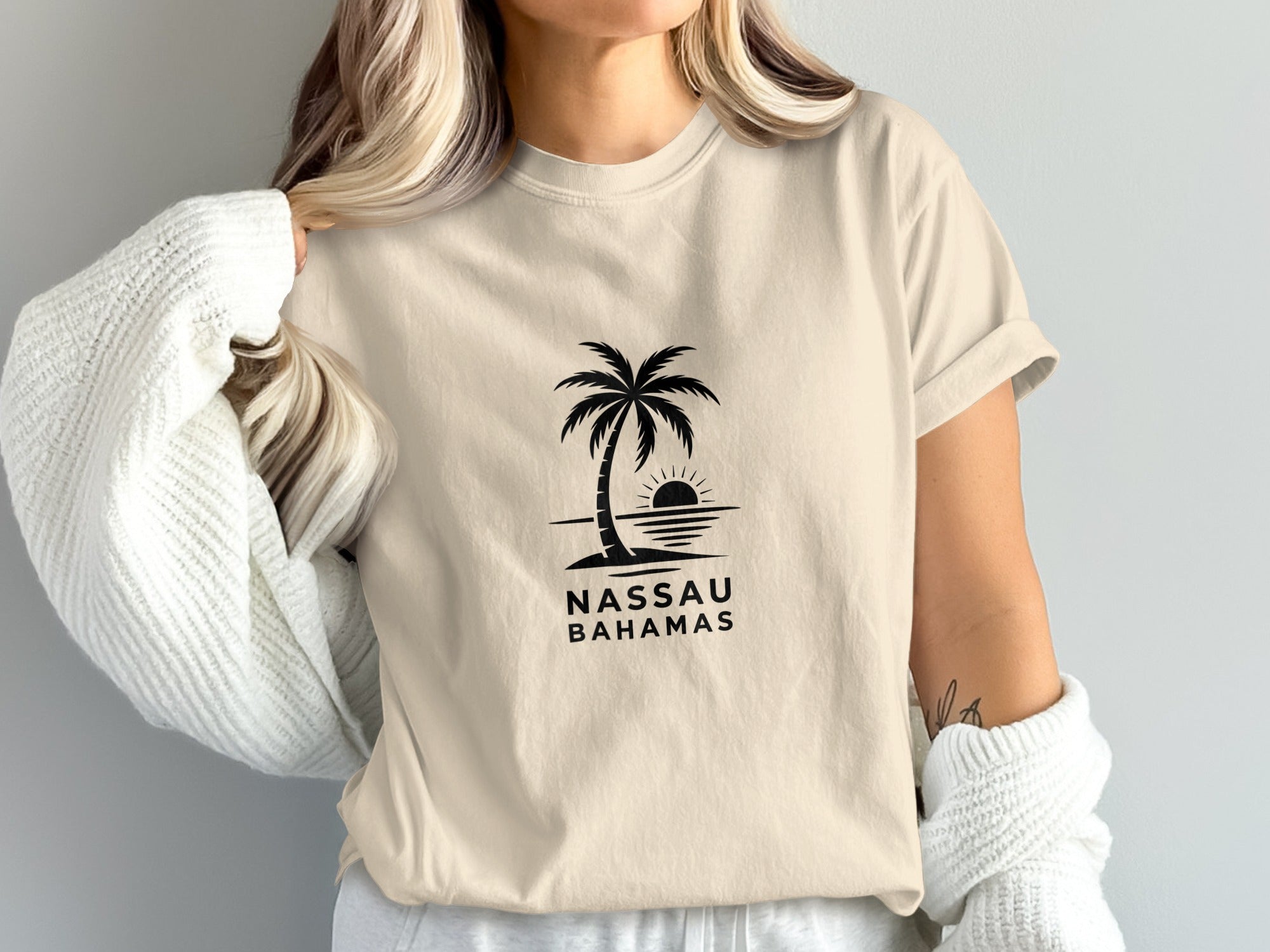 Nassau Bahamas Palm Tree Graphic T-shirt product