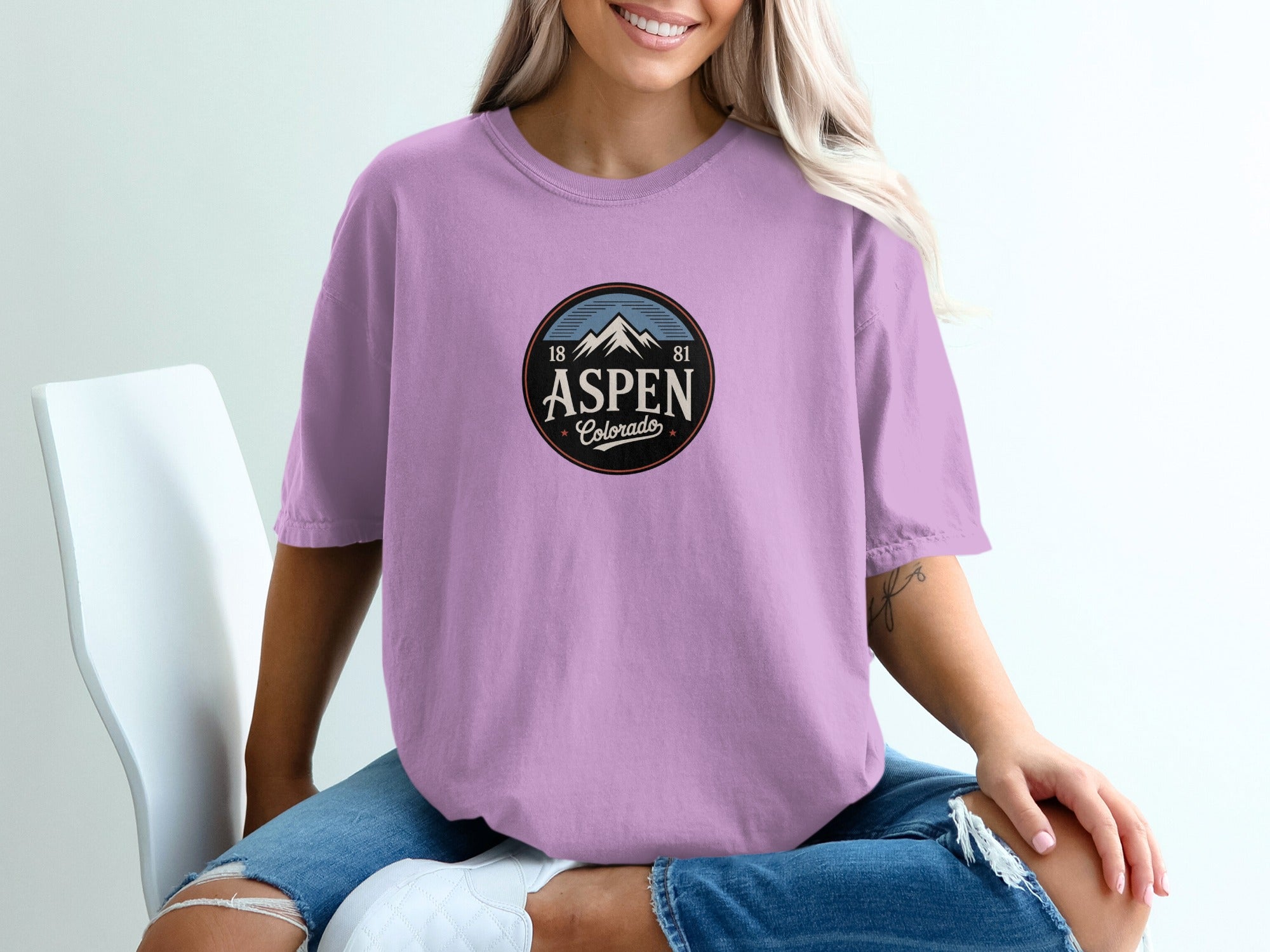 Casual Aspen Colorado Graphic T-shirt product