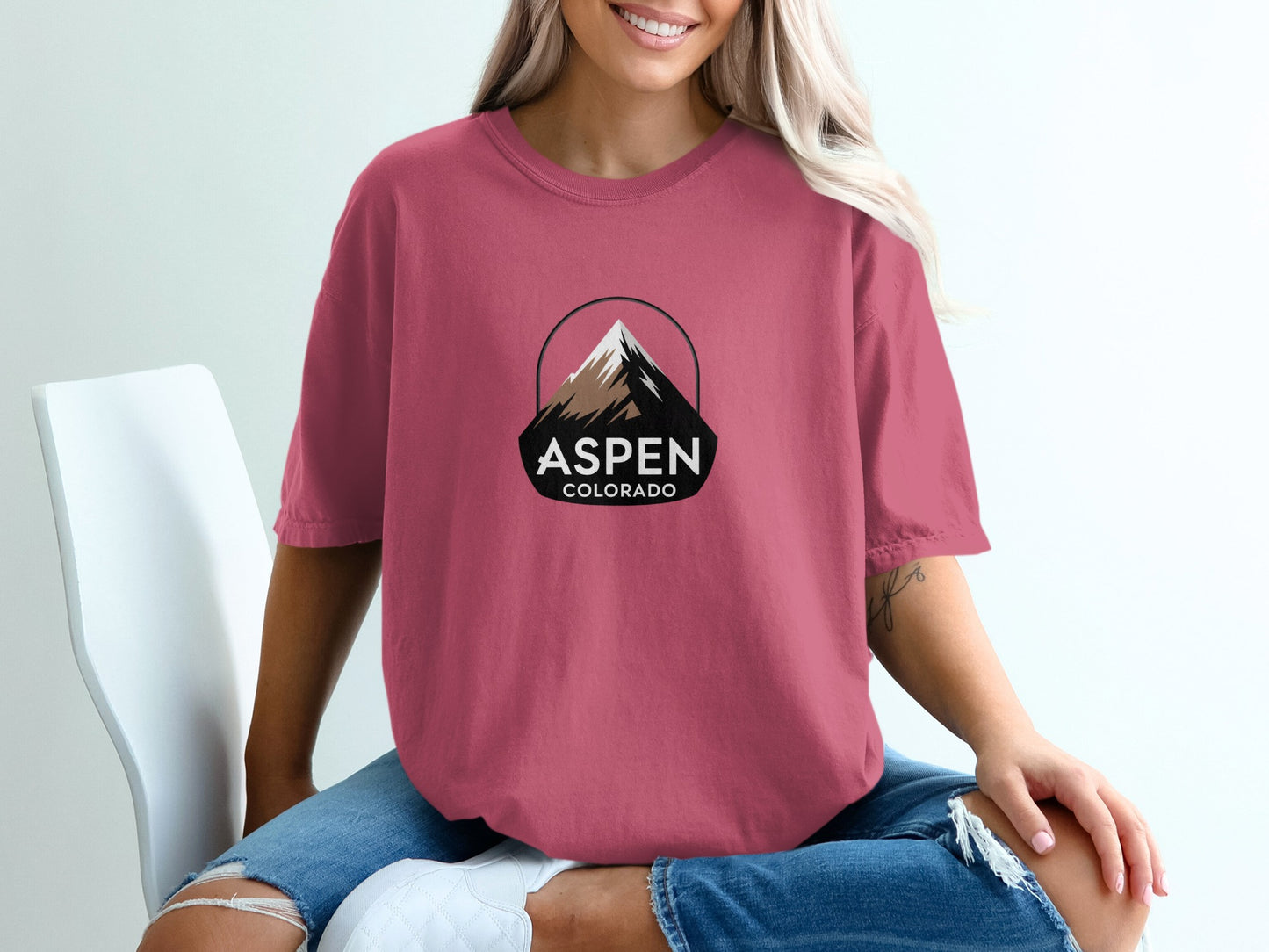 Aspen Colorado Design Oversized Graphic T-shirt Product