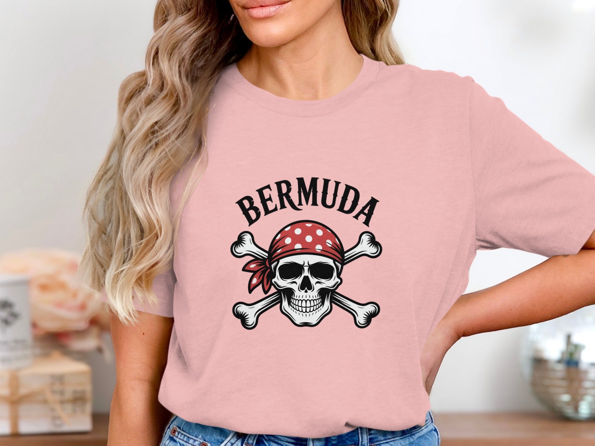 Bermuda Skull and Crossbones Graphic T-Shirt product type