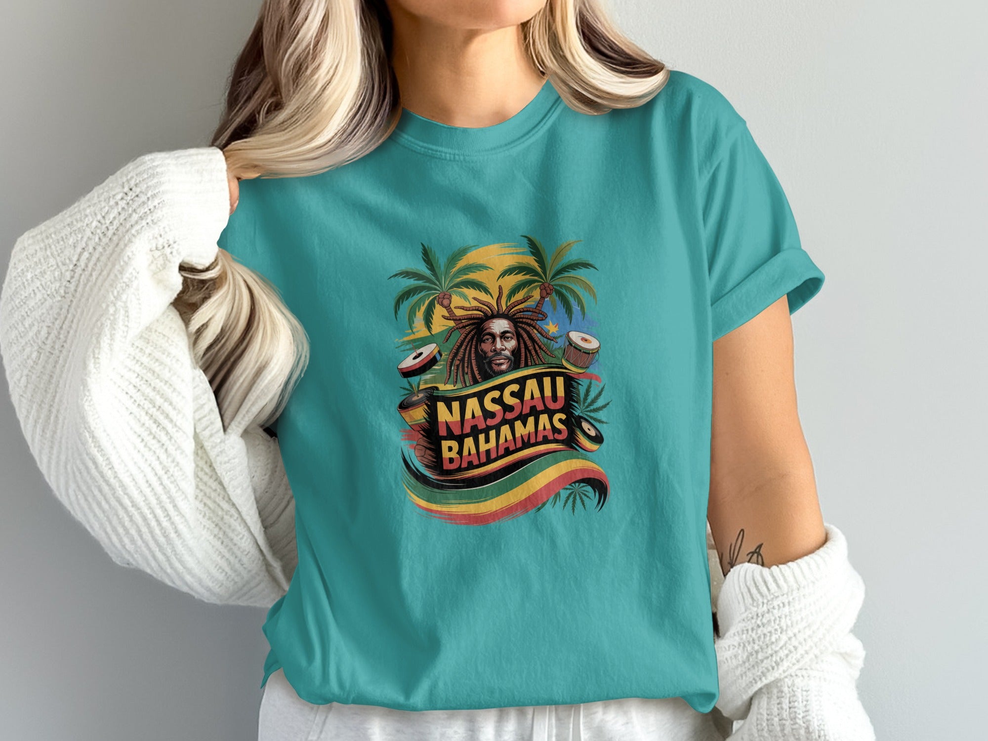 Vibrant Nassau Bahamas Graphic Unisex Casual T-shirt product