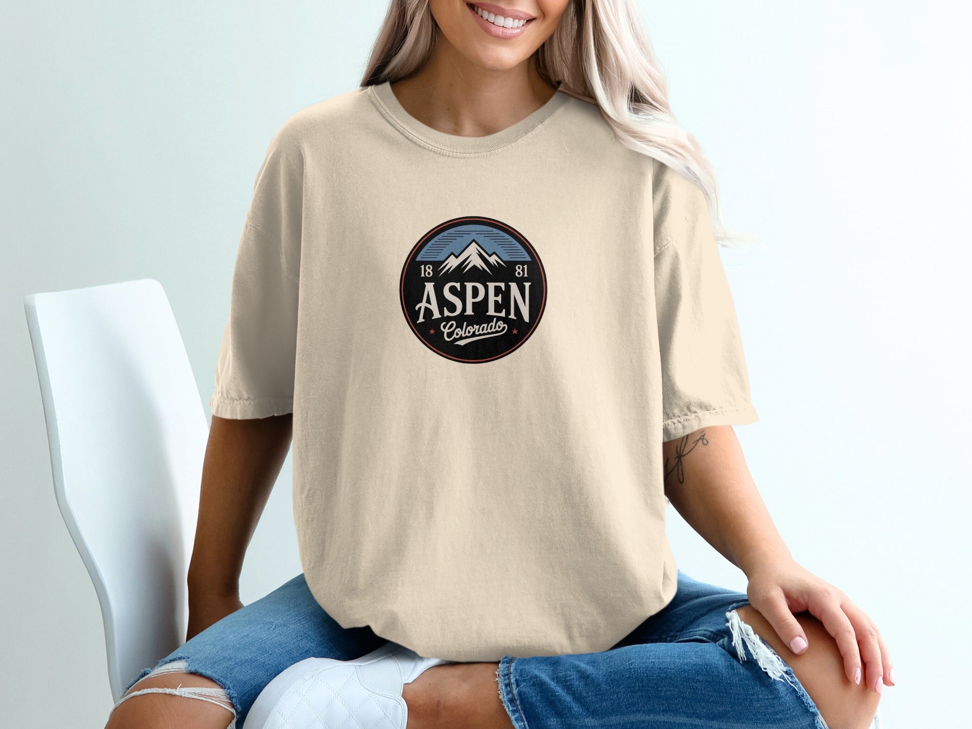 Aspen Colorado 1881 Round Logo Graphic T-shirt product type