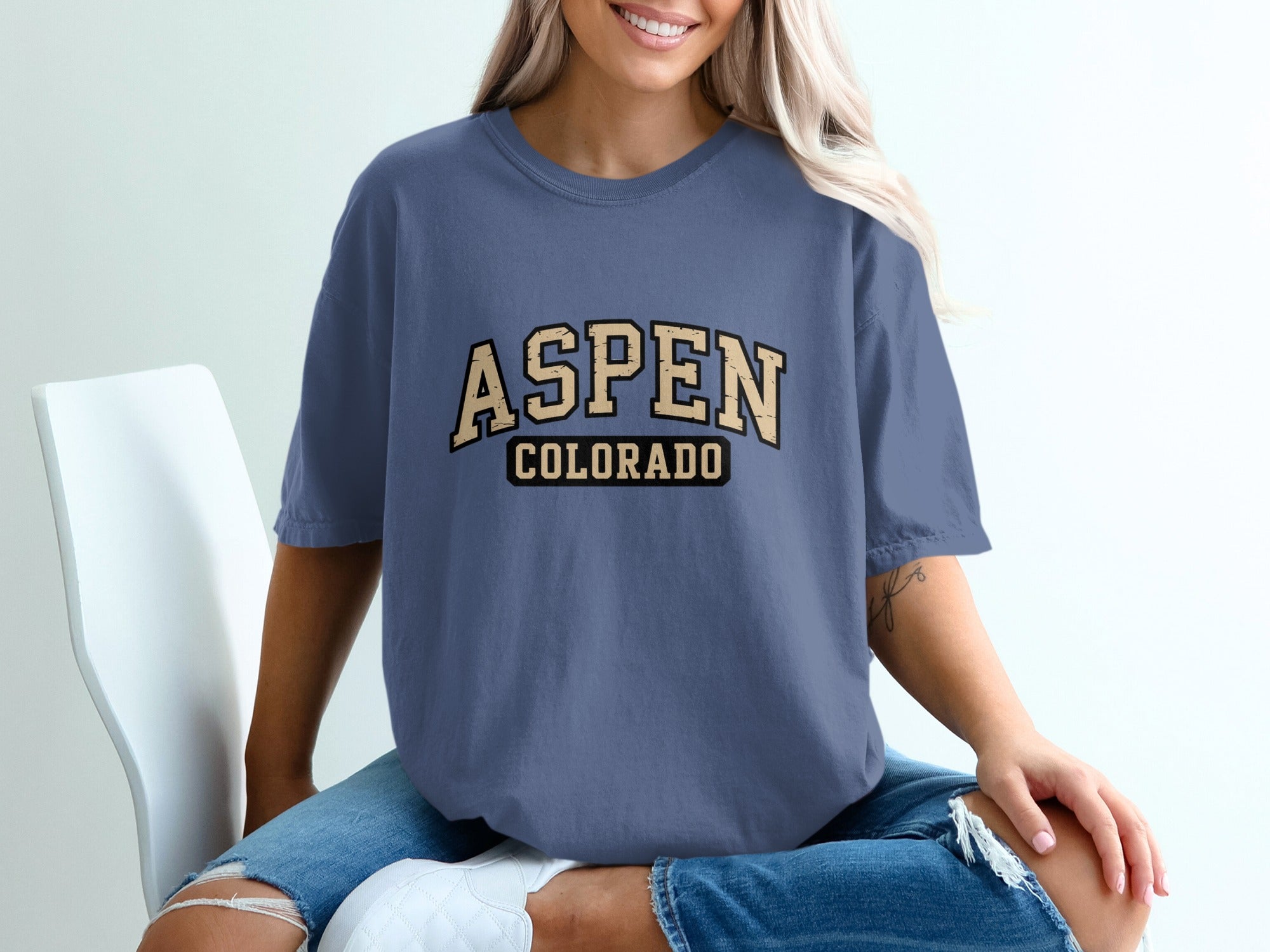 Aspen Colorado Casual Graphic Tee product type