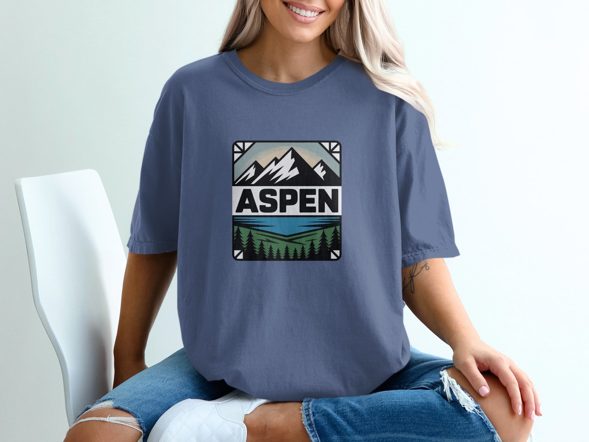 Aspen Graphic Tee Perfect for Casual Wear product type