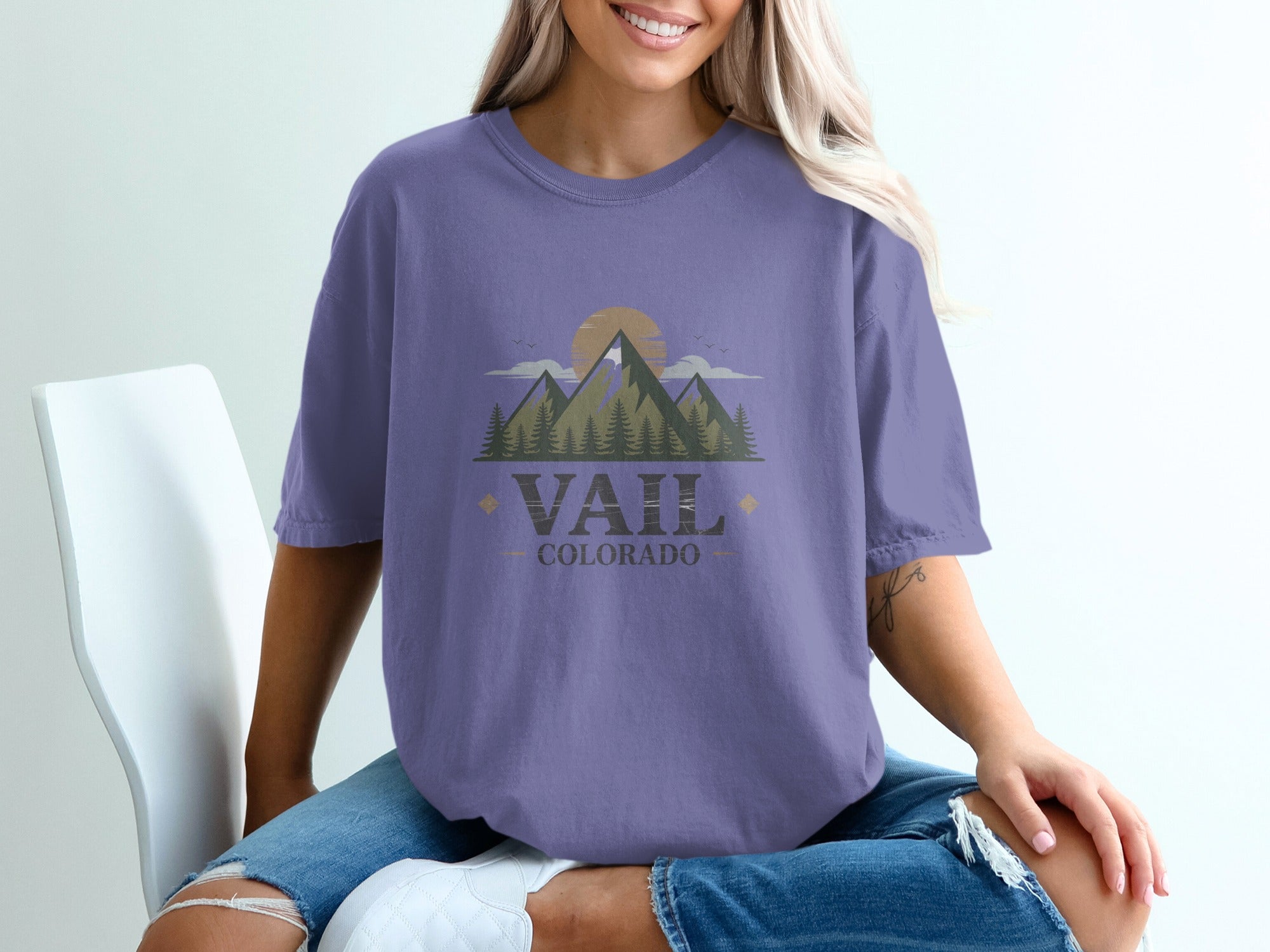 Vail Colorado Graphic Tee Casual Unisex T-Shirt product
